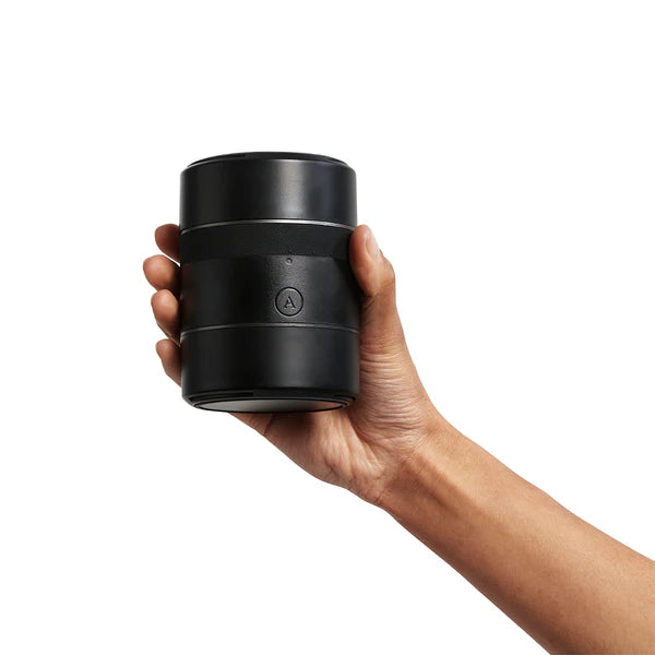 Arcwave Voy Compact Stroker, Stroker gripped in Hand